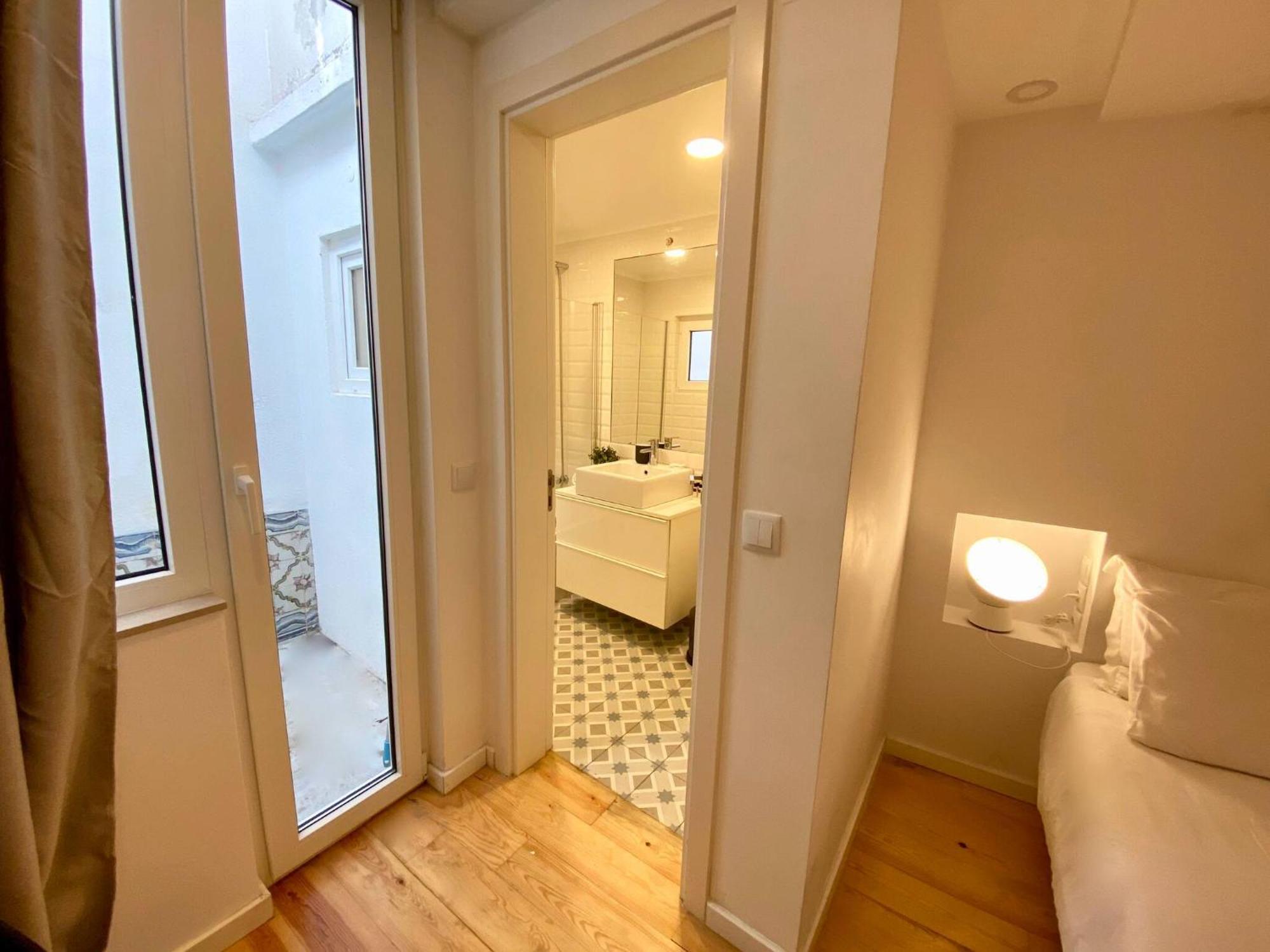 My Lx Flat Stylish Apartment In Santa Catarina Лиссабон Экстерьер фото